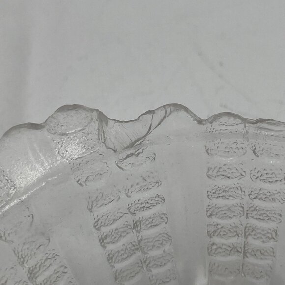 Set Of 2 Antique Glass EAPG Bowls Scalloped Edges Intricate Geometric Pattern - Picture 7 of 7